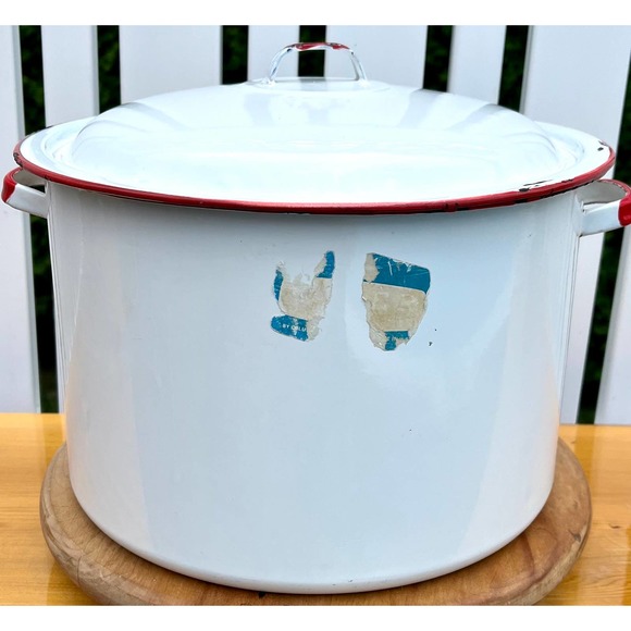 Rustic Vintage White and Red Enamelware Lidded Stock Pot, Large Container - Picture 2 of 10